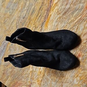 BCBGENERATION Suede Black Ankle Boots - 6